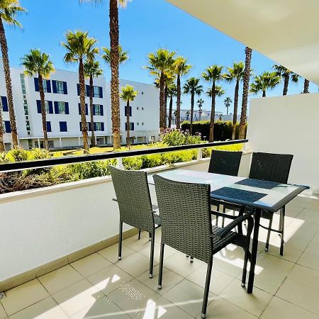 Angies Marina Apartment, Includes 2 Free Passes For The Marina Pool ลากอส ภายนอก รูปภาพ