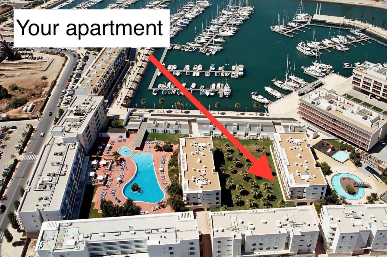 Angies Marina Apartment, Includes 2 Free Passes For The Marina Pool ลากอส ภายนอก รูปภาพ